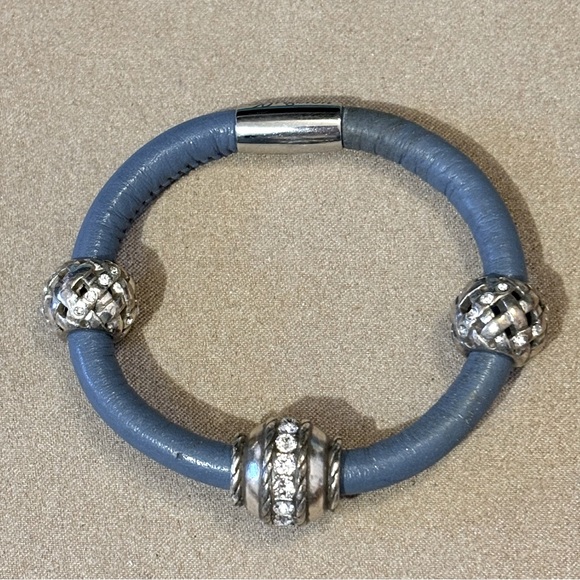 Brighton Woven bead with criss cross design and accented with clear crystals - Picture 6 of 6